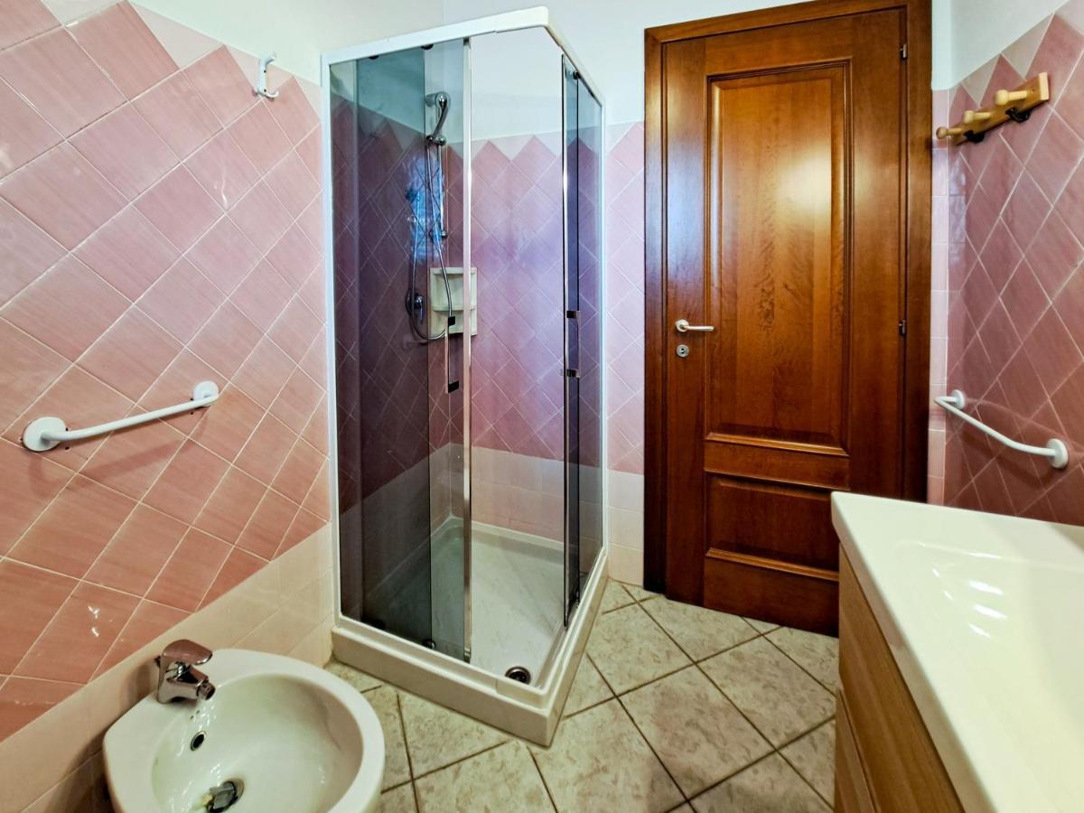 Appartamento Trilocale Vicino Al Centro Di San Teodoro San Teodoro  Exterior foto